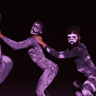 Boglárka Börcsök et Ligia Lewis, danseuses de “Monument 0”